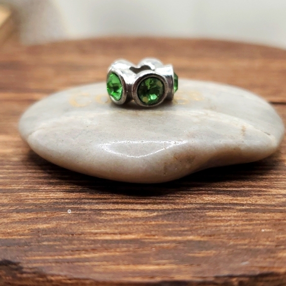 Green crystal wheel charm - Picture 1 of 2